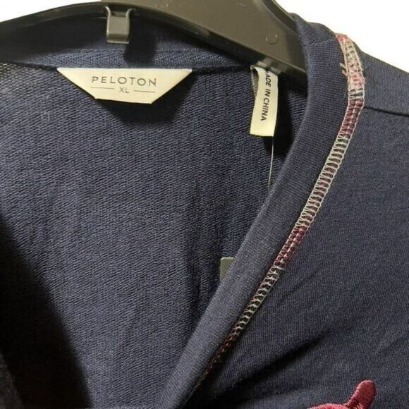 PELOTON Navy Blue Long Sleeved Stretch Pullover  Sweatshirt Crew Neck Very XL - Picture 11 of 11